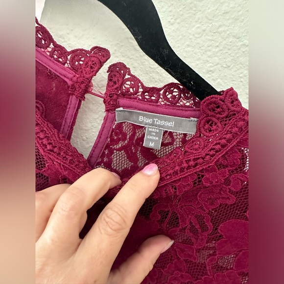 Lacy Short-Sleeved Mock-neck Top, medium (Anthropologie) - Picture 3 of 3